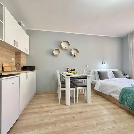 Sea Breeze With Balcony In Свети-Влас