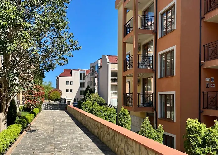 Sea Breeze With Balcony In Свети-Влас