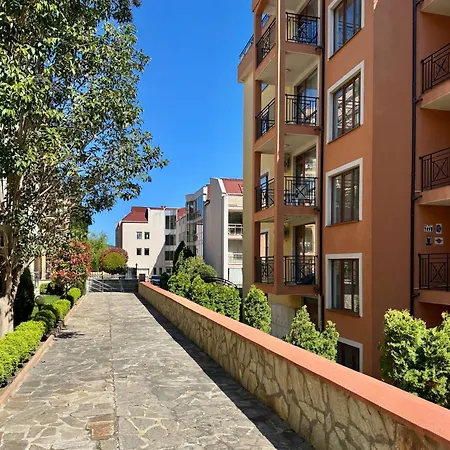 Sea Breeze With Balcony In Светий Влас