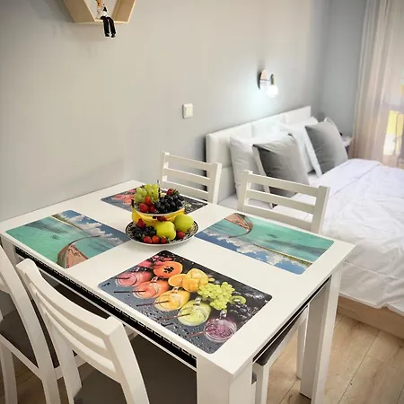 Sea Breeze With Balcony In Apartment