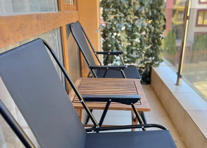 Apartment Sea Breeze With Balcony In