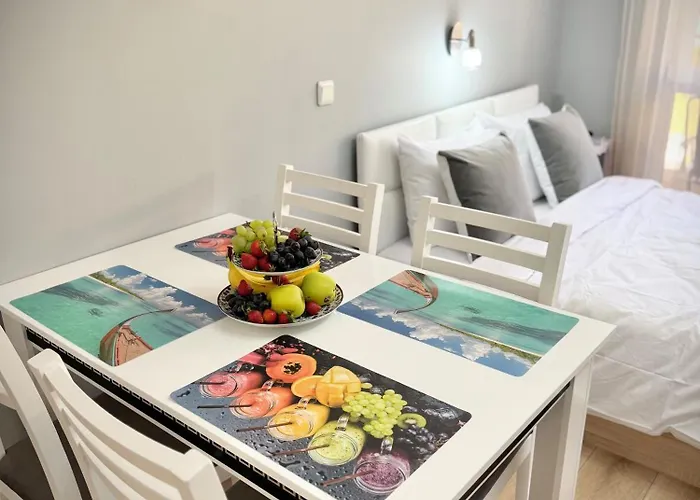 Sea Breeze With Balcony In Apartment